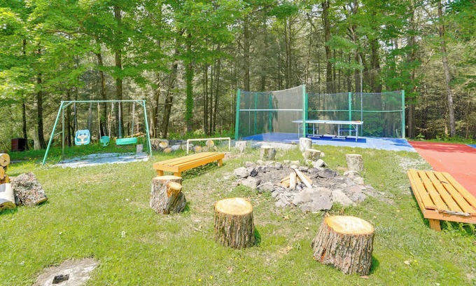 Mongaup Valley Cabin | 5 Mi to Swinging Bridge Reservoir: Cabin w/Porch!