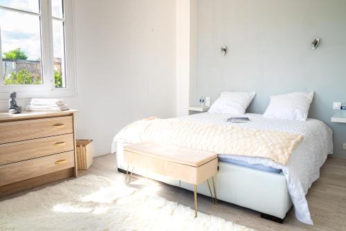 Jussieu Villa | 5 min château Charmante maison et son jardin privé