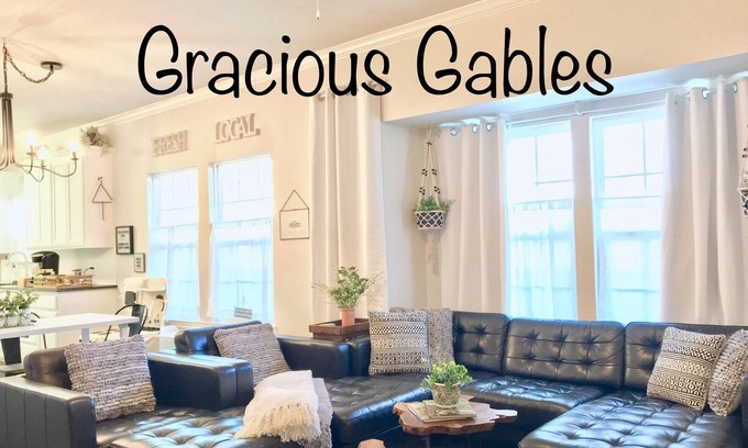 University House | 5 min to Magnolia Silos in Baylor Bubble! NICE amenities! Sparkling clean!