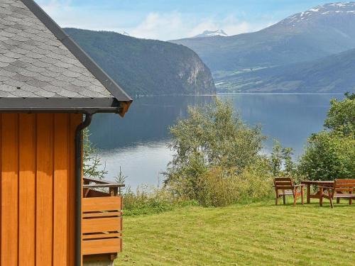 Stryn House | 5 person holiday home in Utvik-By Traum