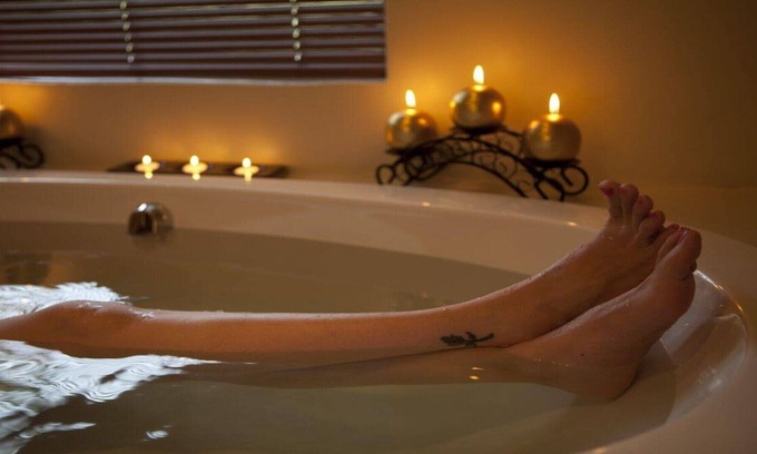 Leribe District Ski Chalet | 5 star luxury Chalet double room