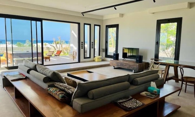 Marsa Matruh Villa | 5 Star Sea View Villa Almaza Bay