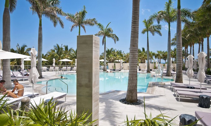 Bal Harbour Hotel | 5 Star★Ocean Front 1478 Sq Ft Plus two large balconies Apartment sleeps 4-5