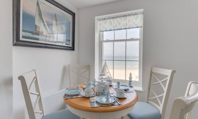 Weymouth Apartment | 5 The Beaches