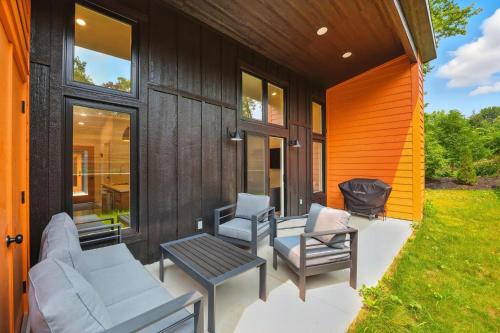 Thiensville House | 500 House - Unit D townhouse
