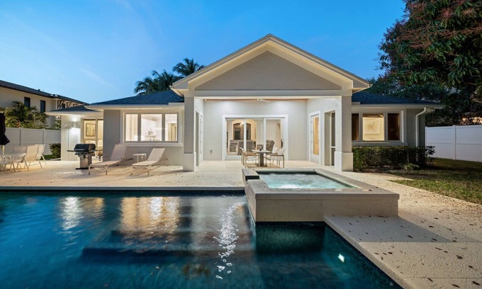 Lake Ida Shores House | 514 Managed by Brampton Park