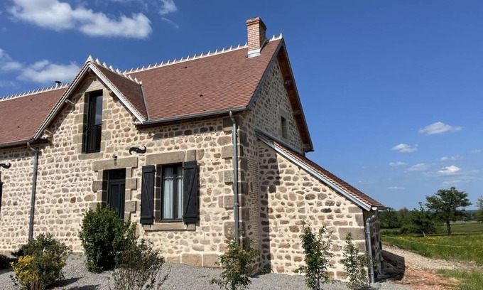 Ygrande Cottage | 55 m² Cabin ∙ 2 bedrooms ∙ 4 guests