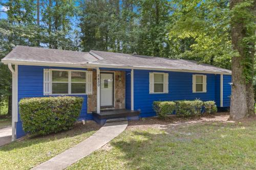 Church Street Villa | 5BD 2BTH Home Near Hartsfield Jackson Airport