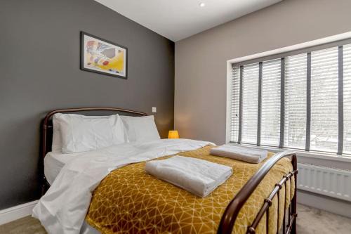 Thorpe St Andrew House | 6 bed 6 bath house perfect for contractors
