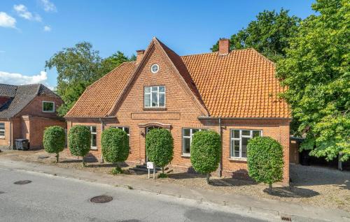 Roslev House | 6 Bedroom Amazing Home In Roslev