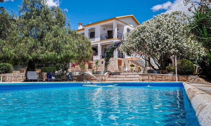 Lucena House | 6 bedroom cozy home in Lucena