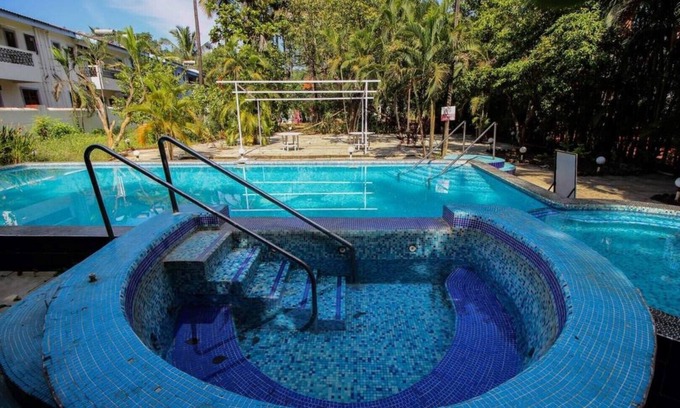 Saunta Vaddo Villa | 6 BHK Villa with 2 Pool Close to beaches & Clubs