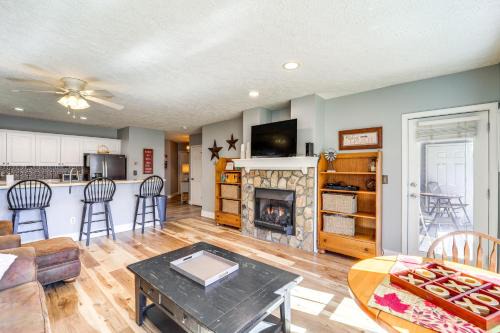 Seven Devils Apartment | 6 Mi to Skiing Mtn-View Condo in Seven Devils