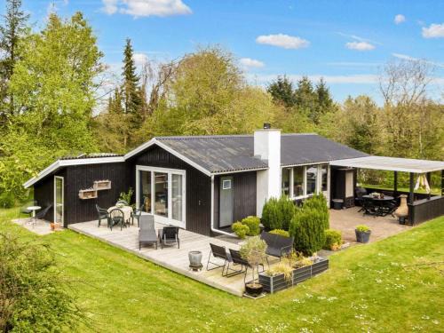 Ertebølle House | 6 person holiday home in Farsø-By Traum