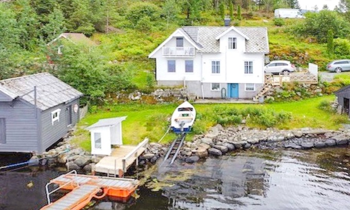 Bremanger House | 6 person holiday home in Svelgen-By Traum