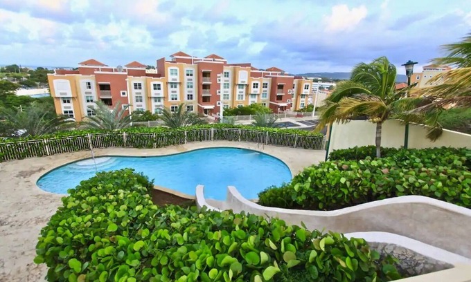 Sardinera Apartment | 608 Ocean & Marina Views 3 Bed 2 Bath