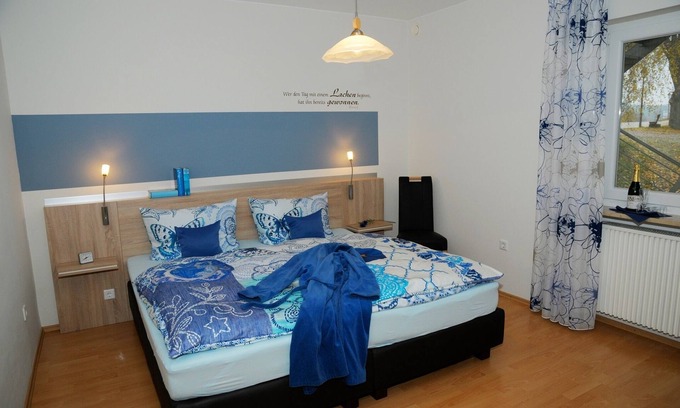 Absberg Apartment | 60qm große Ferienwohnung im EG mit Balkon