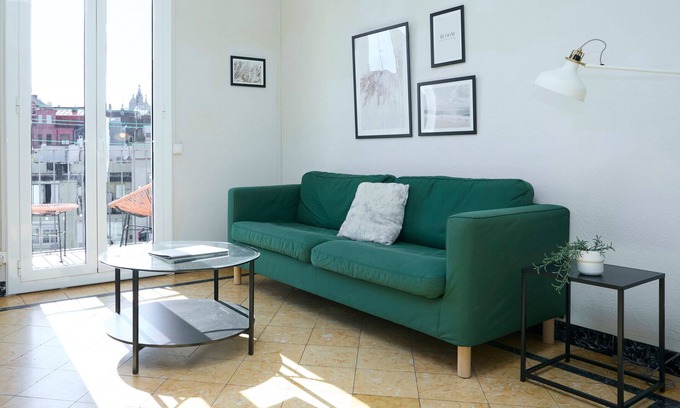 El Poble-sec Apartment | 63PAR1016 Large and bright apartment in Paralel