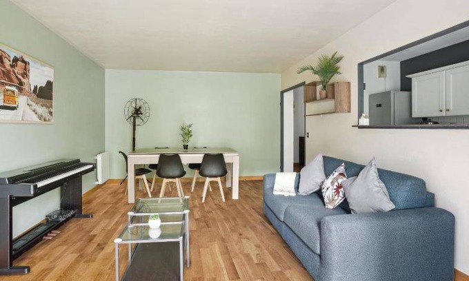 Sartrouville Apartment | 66 m² Apartment ∙ 2 bedrooms ∙ 6 guests