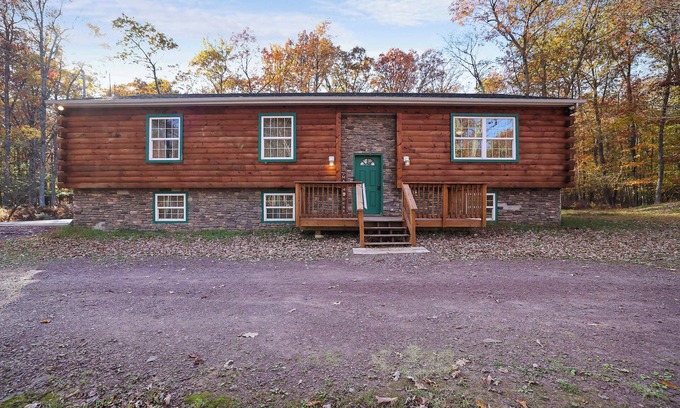 Hickory Hills House | 6BR Cabin w/Fire Pit, Game Room & Basketball