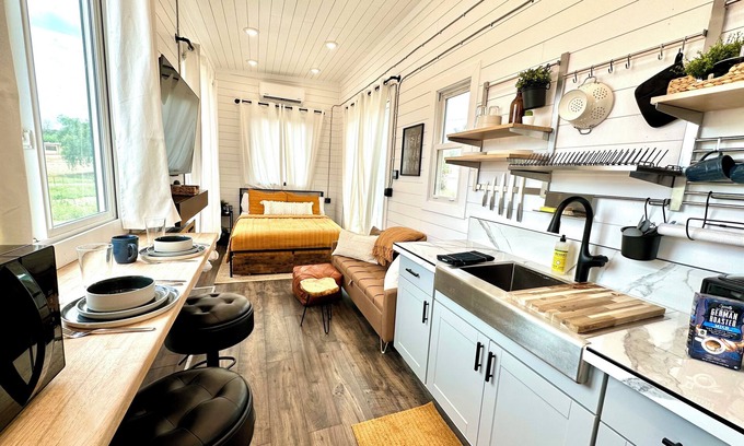 Ramona Other | 7 BDRM Family Farm Retreat - Game Room. Pool Hot Tub. Chickens. Farm Standn