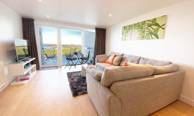 Newquay House | 7 Ocean Gate