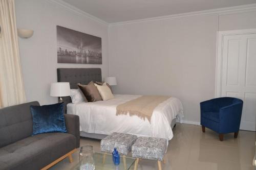 Woodmead House | 7 Woodmead Suites