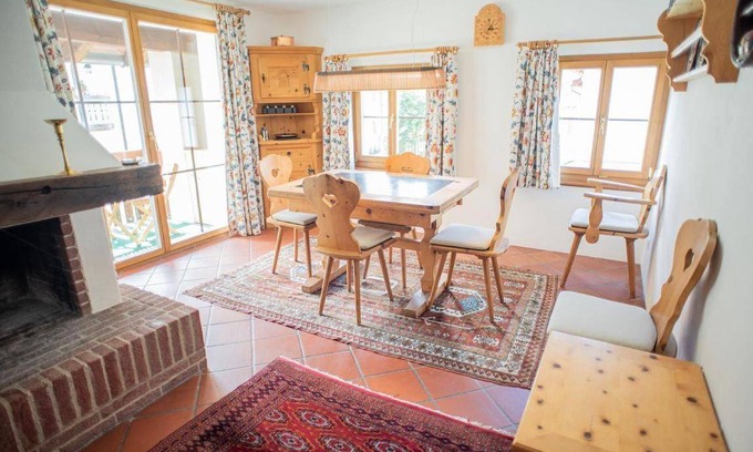 Sils-Maria Apartment | 70 m² Apartment ∙ 2 bedrooms ∙ 4 guests