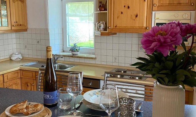 Frickenhausen a. Main Apartment | 70 m² Apartment ∙ 2 bedrooms ∙ 3 guests