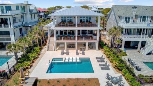 Isle of Palms House | 712 Ocean Blvd by AvantStay New Construction w Pool Game Zone Private Beach Access and Oceanfront Views