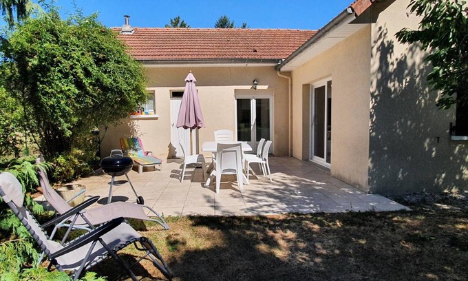 Montcheutin House | 73 m² Gîte ∙ 2 bedrooms ∙ 5 guests