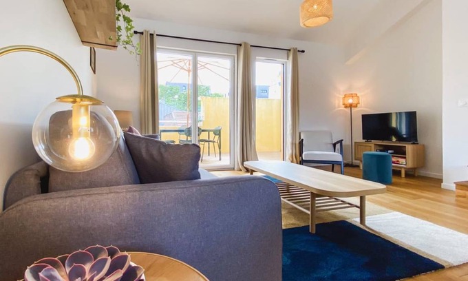 Montreuil Apartment | 79 m² Apartment ∙ 1 bedroom ∙ 5 guests