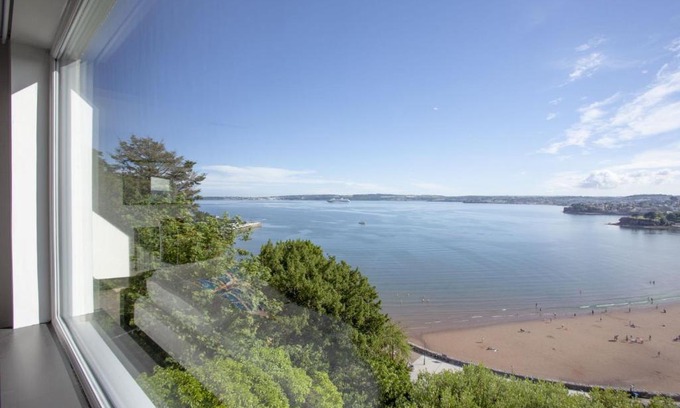 Torquay City Centre Apartment | 8 Bayview, Vernon Court