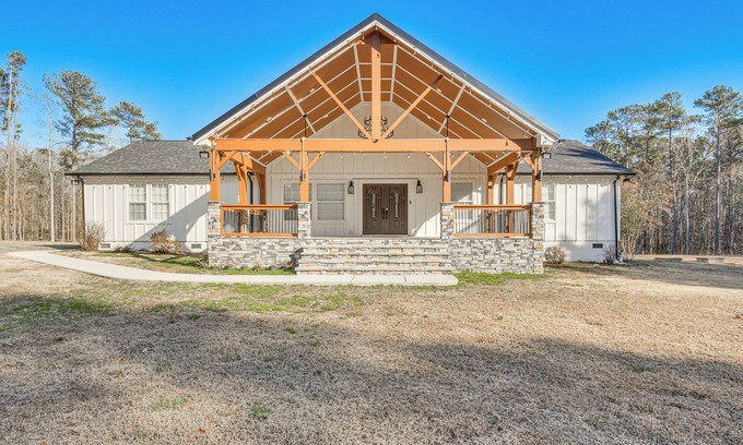 New Hill House | 8 Mi to Jordan Lake: Spacious New Hill Home