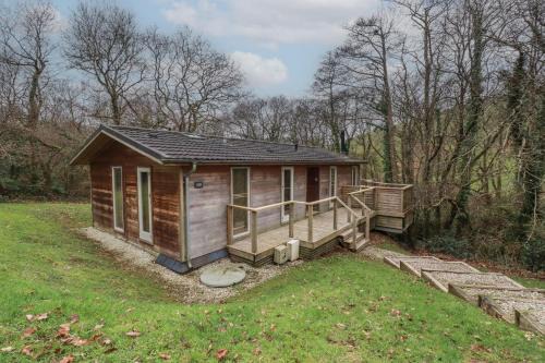 Looe House | 8 Streamside