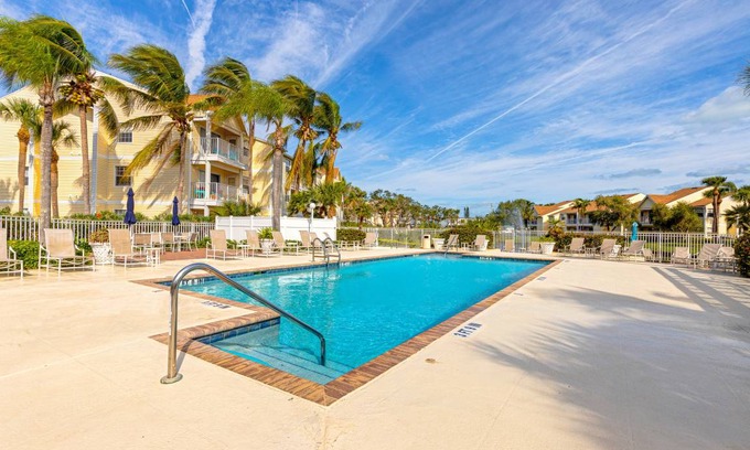 Ocean Side Village Condo | 84 m² Condo ∙ 2 bedrooms ∙ 6 guests