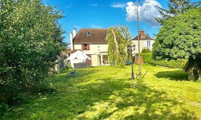 Notre-Dame-de-l'Isle House | 85 m² House ∙ 3 bedrooms ∙ 7 guests