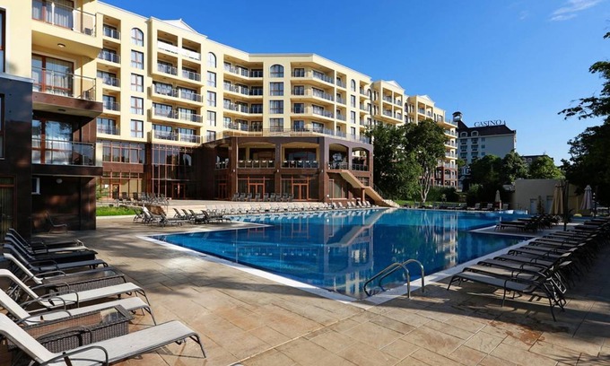 Golden Sands Apartment | 86 m² Serviced apartment ∙ 2 bedrooms ∙ 127 guests