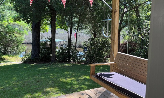 Swansboro House | 9 miles to Emerald Isle. Quiet, quaint location. nBird watching @ Whippoorwill