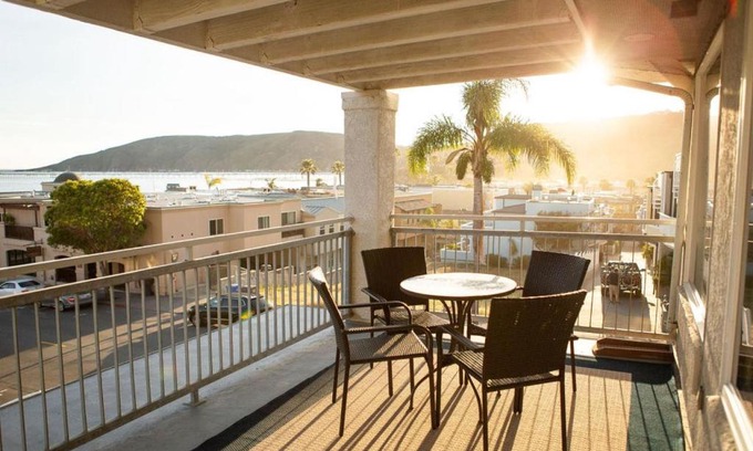 Avila Beach House | 90 San Luis Street Unit C