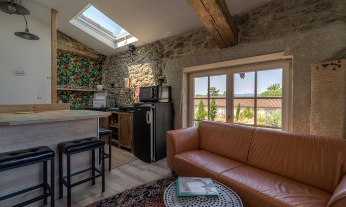 Pennautier Apartment | A 5 Min. de Carcassonne, Gîte -appart. du Troubadour Aznavour en Pleine Nature