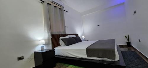 La Caleta Apartment | A 7 minutos del Aeropuerto SDQ, Moderno y Compacto Apartamento