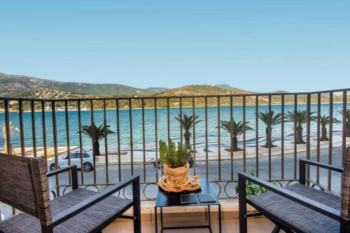Argostoli Town Apartment | A & B Minimal Suite with Sea View in Argostoli