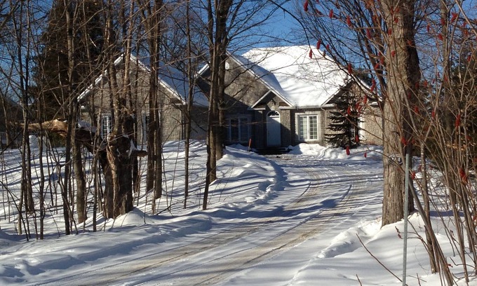 Calabogie House | A Beautiful Waterfront Home, Designed to Be Enjoyed Throughout All Seasons
