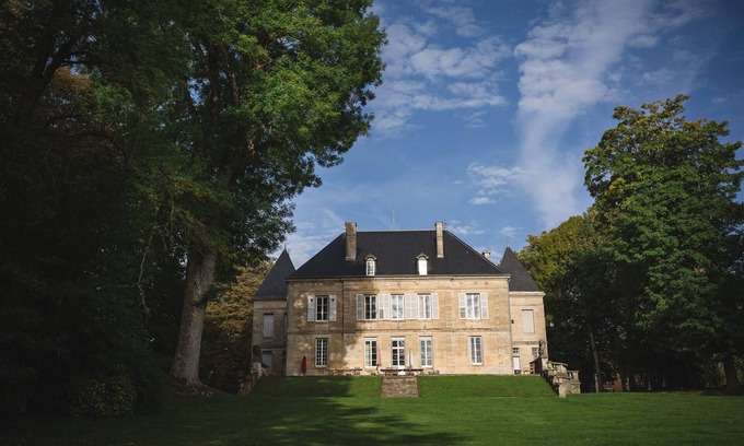 Nomecourt Other | A castle/family house with charm and comfort in a large park