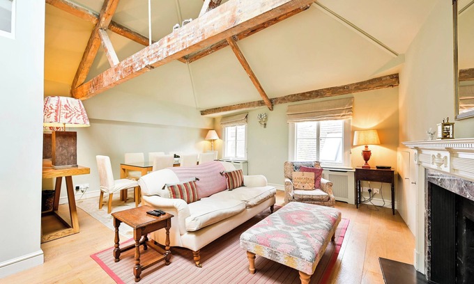 Westminster House | A Classic Mews Home in a Perfect Westminster Location.