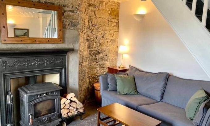 Crosswell Cottage | A cosy stone farm cottage