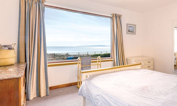 Blackwaterfoot Cottage | A fantastic cottage for the whole family or groups of friends.