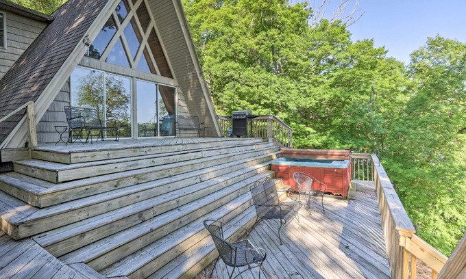 Sloans Valley House | A-Frame Home Situated on The Cumberland River