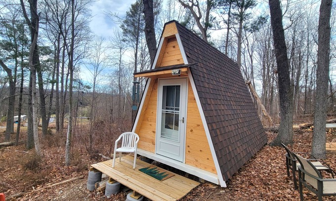 Broadway Cabin | A-frame in the Brambles Cabin, Broadway, Virginia